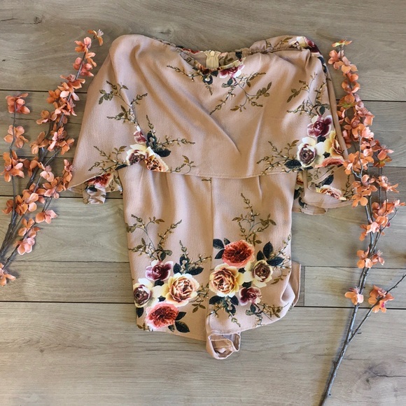 Other - Off the shoulders romper